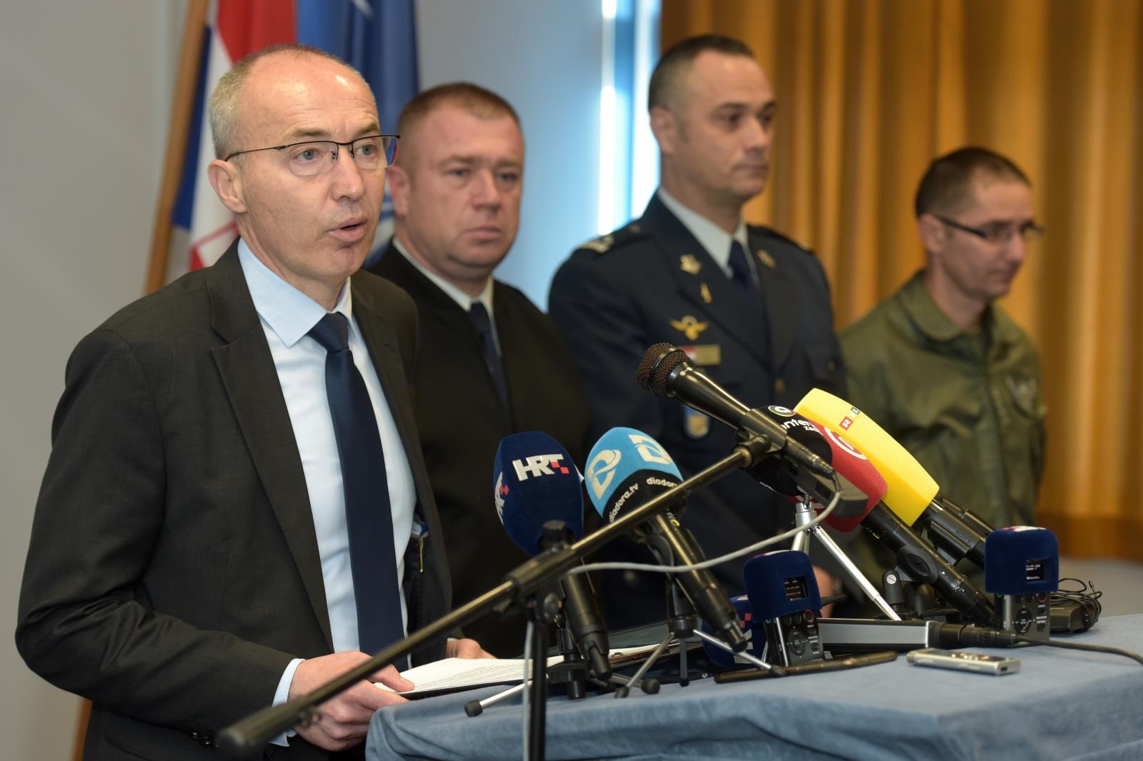 Pao Kiowa Warrior: Izvanredna konferencija za medije u Zemuniku Pao Kiowa Warrior: Izvanredna konferencija za medije u Zemuniku