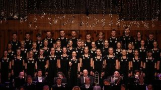 Božićni koncert Zagrebčcke filharmonije i Vokalnog ansambla Husar&Tomčić