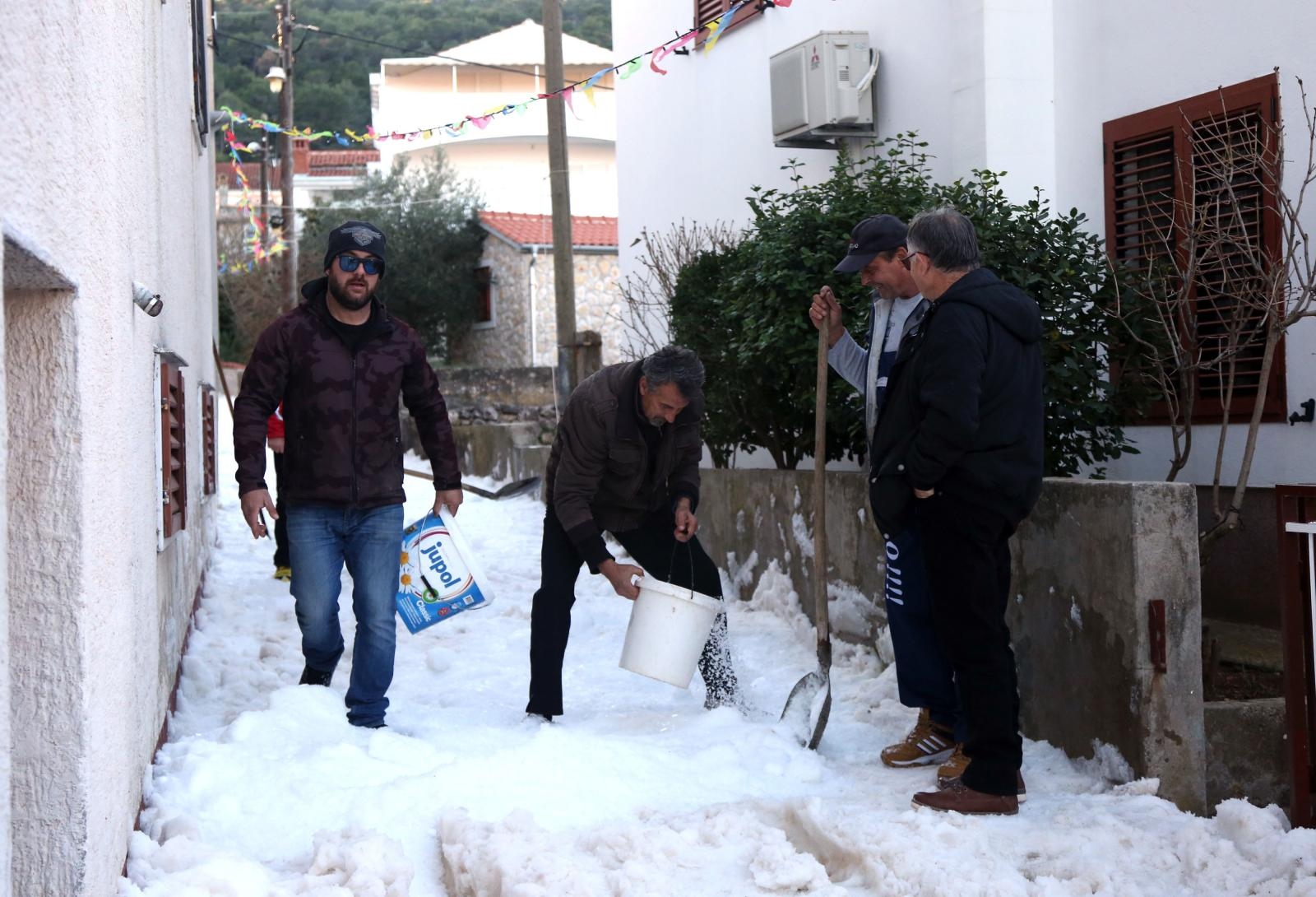 Skijaški spektakl u Velom Ižu: Pripreme za utrku “Iška kraljica”