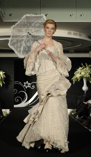 Split, 190210.
U hotelu Le Meridien Lav odrzava se Sajam vjencanja gdje je uprilicena modna revija izlagaca.
Na slici : vjencanica Nikolina.
Foto : Jadran Babic / CROPIX