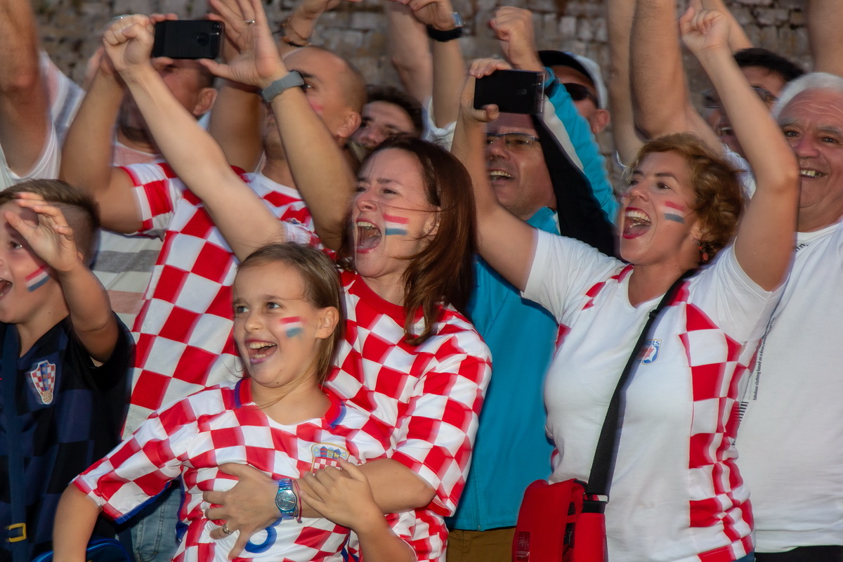 Veličanstven doček četvorice zadarskih Vatrenih od Gradskog mosta do Foruma