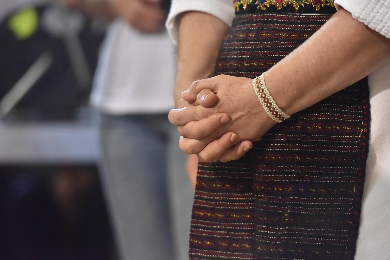 Velik broj vjernika sudjelovalo u procesiji u kojoj je nošeno tijelo Leopolda Bogdana Mandića od crkve Gospe od zdravlja do katedrale sv. Stošije Velik broj vjernika sudjelovalo u procesiji u kojoj je nošeno tijelo Leopolda Bogdana Mandića od crkve Gospe od zdravlja do katedrale sv. Stošije