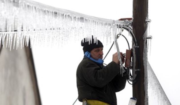 Električar u snijegu (foto: Jure Mišković / Cropix)