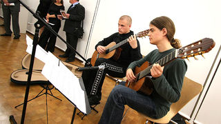 ‘Ples sjena’ – izložba slika Oksane Veber