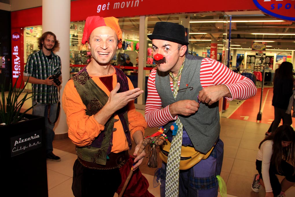 Image 685801 (auto) Image 685801 (auto)