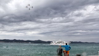 Krila oluje nad zadarskom rivom 11. listopada 2013. Foto: Iva Perinčić Krila oluje nad zadarskom rivom 11. listopada 2013. Foto: Iva Perinčić