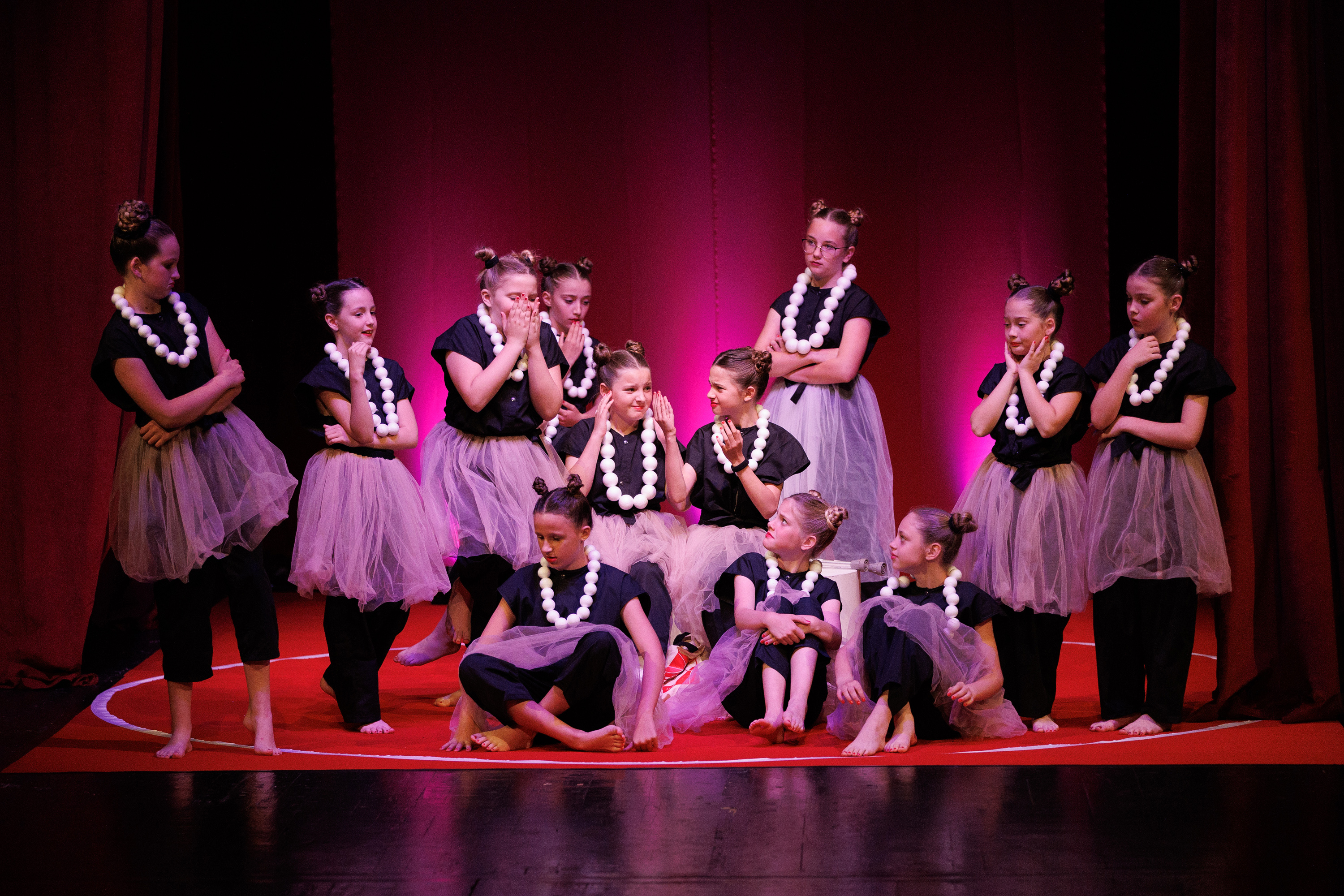 Igrajmo se: Zabranjeno mlađima od 15 strana A