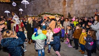 Advent 2018.: Otvoreno prvo klizalište u Pagu