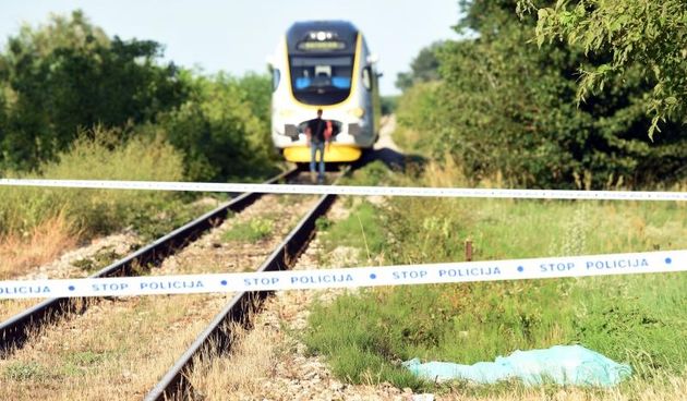 U naletu vlaka na mjestu preminula pješakinja