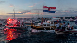 Veličanstven doček četvorice zadarskih Vatrenih od Gradskog mosta do Foruma