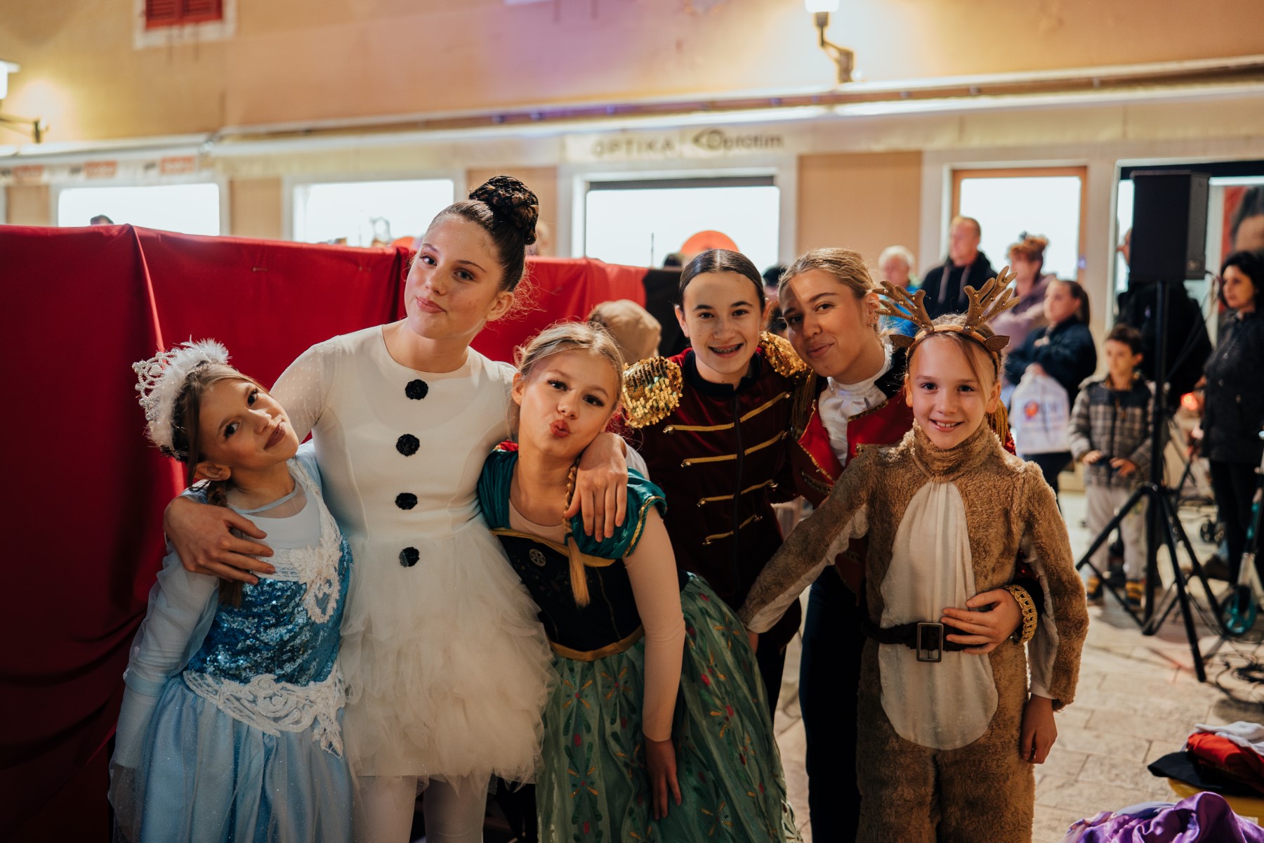 Predstava Frozen na Adventu u Zadru