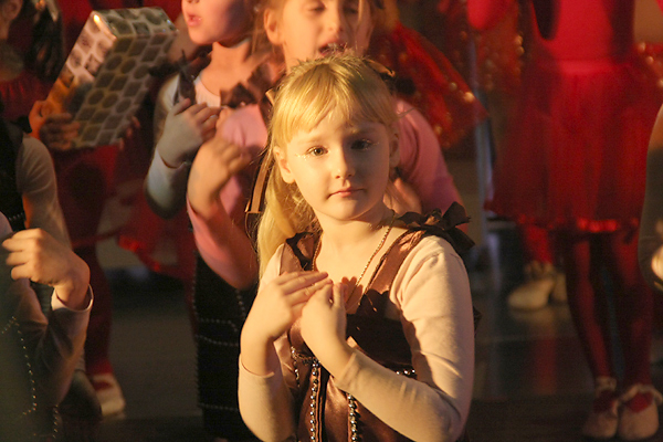 Plesna udruga Gesta: Ima li spasa za Djeda Mraza (Foto:Saša Čuka)