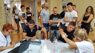 U organizaciji sekcije HZSN Zadar u dvorani 1 SC Višnjik održana je akcija dobrovoljnog darivanja krvi na kojoj je prikupljeno 25 doza tekućine koja život znači. Foto: Mladen Malik