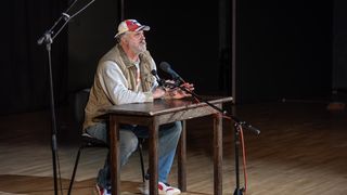Enio Meštrović-Ričard u Osijeku izveo svoju komediju “Oči Uoči Zgospod’non”
