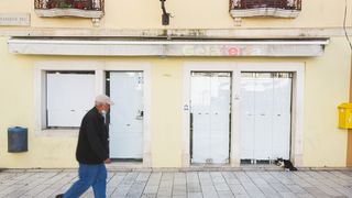 Zatvorene butige i poluprazan zadarski Poluotok Zatvorene butige i poluprazan zadarski Poluotok