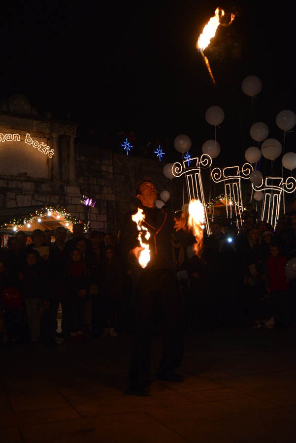 Započeo Advent u Zadru ; foto Iva Perinčić