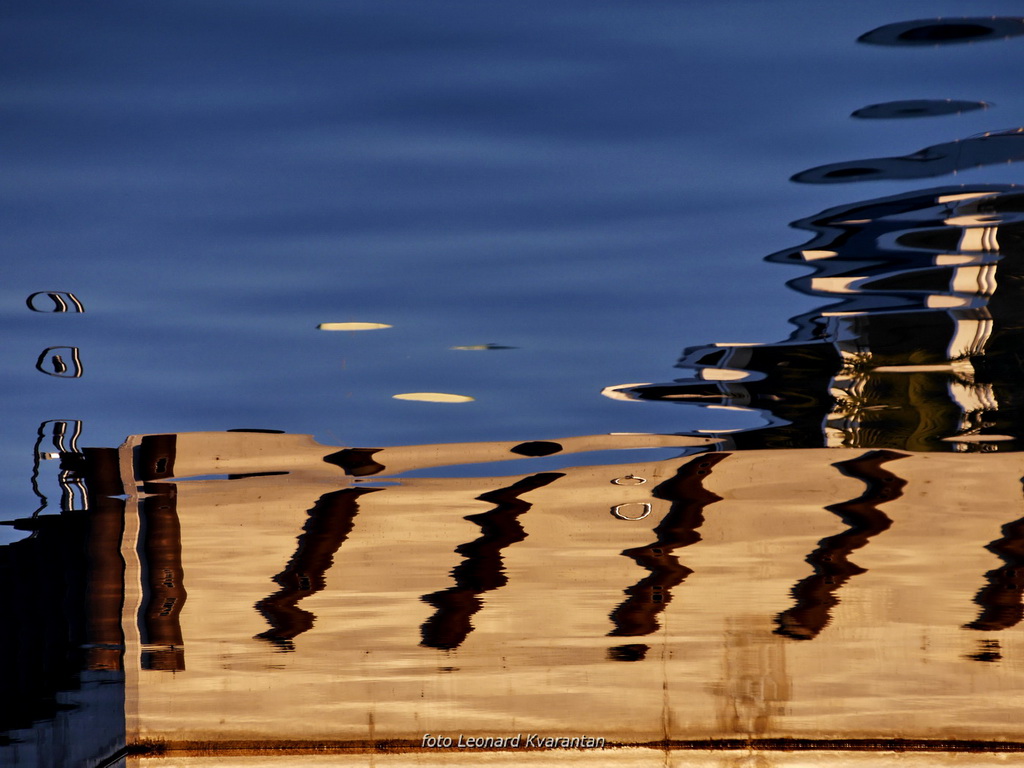 Svitanje i rano jutro u novoj luci Gaženica