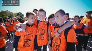 #ZDBT2017: Snimanje Milenijske fotografije košarkaške lopte na Pozdravu suncu #ZDBT2017: Snimanje Milenijske fotografije košarkaške lopte na Pozdravu suncu