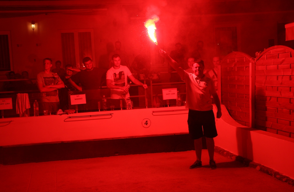 Boćari Marinića iz Viškova kod Rijeke osvojili boćarski Kup Hrvatske na završnom turniru u Viru Boćari Marinića iz Viškova kod Rijeke osvojili boćarski Kup Hrvatske na završnom turniru u Viru