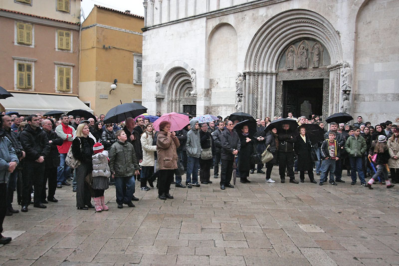 Posljednji ispraćaj nadbiskupa Ivana Prenđe (foto: Marin Gospić)