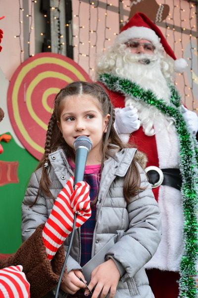 Supernova Zadar: Sveti Nikola i kamion Djeda mraza, Foto: Iva Perinčić Supernova Zadar: Sveti Nikola i kamion Djeda mraza, Foto: Iva Perinčić