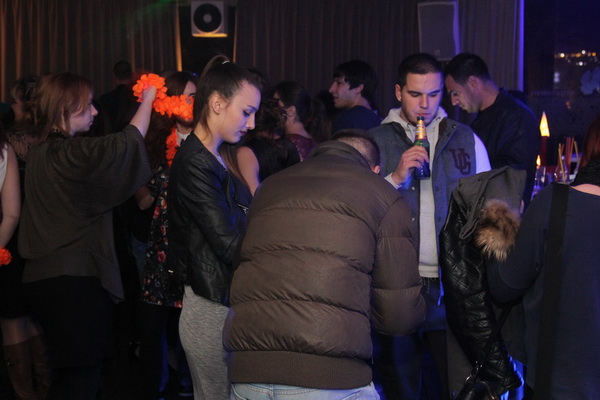 Vikend u Ledani Lounge & Baru: Red Hot Friday Night i Saturday White Fever. Vikend u Ledani Lounge & Baru: Red Hot Friday Night i Saturday White Fever.