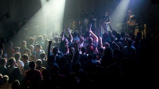 Nakon Porina, Goran Bare i Majke održali su slavljenički koncert u prepunoj Stereo dvorani u Rijeci.