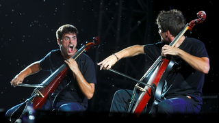 Zagreb, 290812.
Hipodrom.
Americka rock skupina Red Hot Chili Peppers u sklopu svjetske turneje kojom promovira deseti studijski album “I’m with You” iz 2011. nastupila je po prvi put pred zagrebackom publikom.
Predgrupa na koncertu su bili kao posebni go