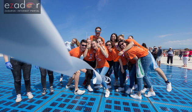 Ludijada zadarskih maturanata na Pozdravu suncu i Morskim orguljama