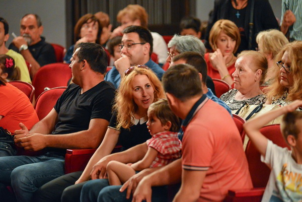 Circo Art u HNK Zadar izveo predstavu “Povratak u prirodu”