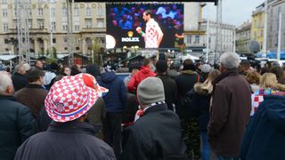 Navijači na Trgu bana Josipa jelačića čekaju Davis Cup reprezentativce