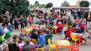 Sveti Nikola darivao mališane na Viru, Krampus bez posla Sveti Nikola darivao mališane na Viru, Krampus bez posla