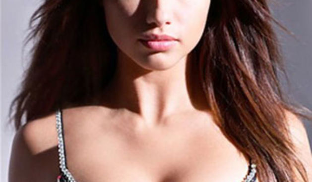 Adriana Lima u grudnjaku vrijednom vrtoglavih pet milijuna dolara (index.hr?