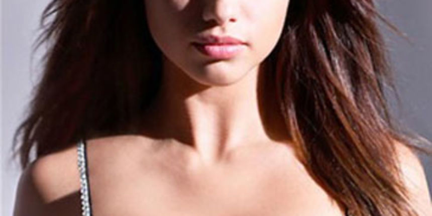 Adriana Lima u grudnjaku vrijednom vrtoglavih pet milijuna dolara (index.hr? Adriana Lima u grudnjaku vrijednom vrtoglavih pet milijuna dolara (index.hr?