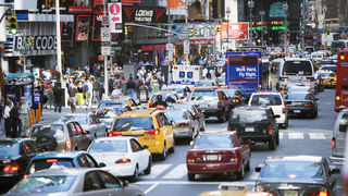 7. Skeneri registracijskih tablica vas svuda prate – Prikupljene podatke od skeniranih tablica, zajedno s kreditnim karticama, povijesti kupovine, informacijama o tome gdje živite i informacijama o tome koga poznajete, kompanije prodaju oglašivačima