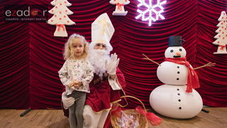 Sveti Nikola posjetio Supernova centar i razveselio mališane