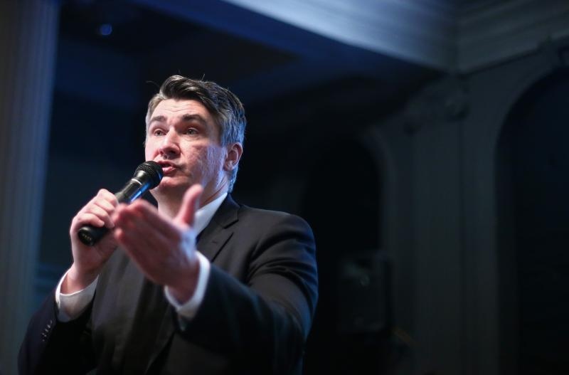 Zoran Milanovović u javnoj debati s građanima i novinarima Zoran Milanovović u javnoj debati s građanima i novinarima