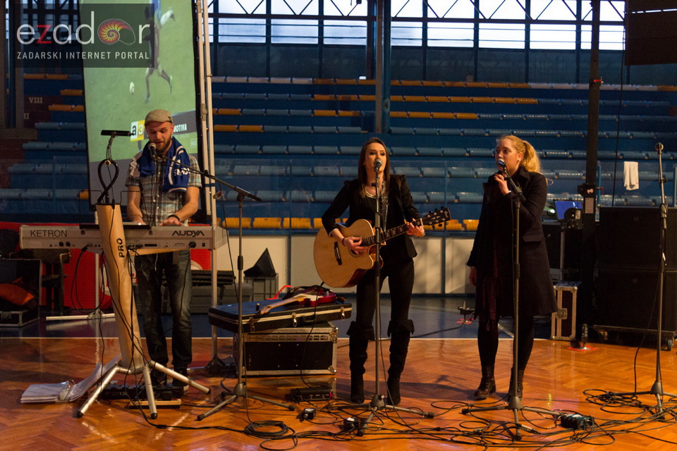 Humanitarno gledanje utakmice Zadar-Cibona u Jazinama Humanitarno gledanje utakmice Zadar-Cibona u Jazinama