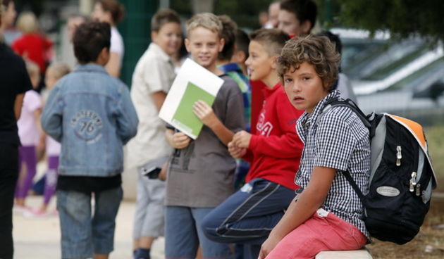 Pula, 030912.Učenici, škola, djeca, Osnovna skola Veruda.Prvi dan nastave za male Puljne. Povodom pocetka nove skolske godine, pulska dogradonacelnica Vera Radolovic i procelnik Upravnog odjela za drustvene djelatnosti Erik Luksic posjetili su osnovnu sko