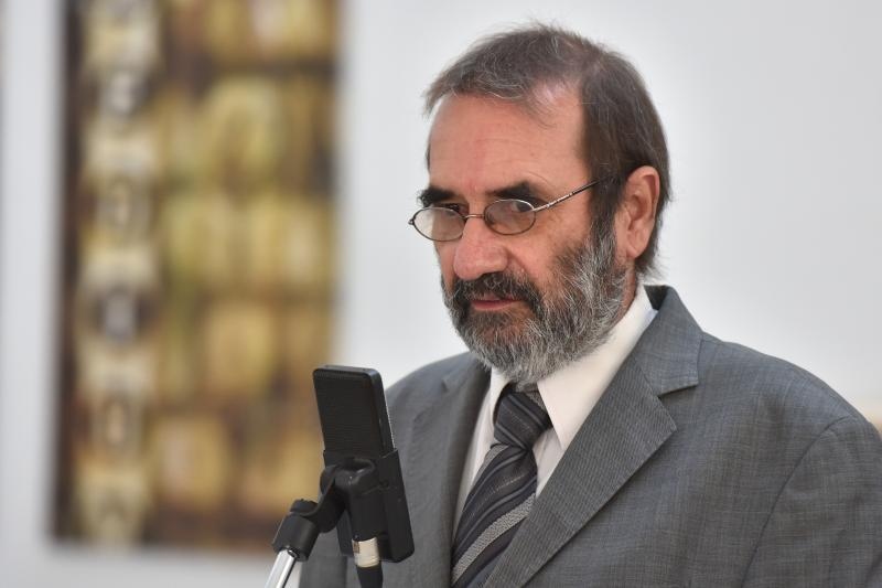 U lozi Narodnog muzeja otvorena je izlozba plakata, fotografija i kostima Zadarskog plesnog ansambla, najstarijeg ansambla suvremenog plesa u Dalmaciji. Izlozba je vezana uz proslavu Dana obrane grada Zadra i 25. godisnjice od osnutka Zadarskog plesnog an