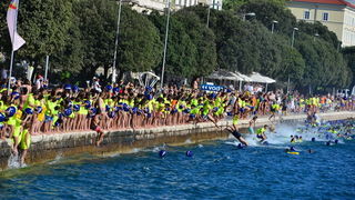 10. dm Millennium Jump na zadarskoj rivi – 3 tisuće skakača poslalo prekrasnu priču u svijet 10. dm Millennium Jump na zadarskoj rivi – 3 tisuće skakača poslalo prekrasnu priču u svijet