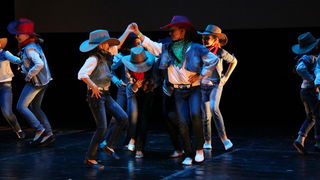 HNK Zadar: 5. Zadarski plesni festival u organizaciji Plesne udruge Gesta okupio je više od 260 plesača HNK Zadar: 5. Zadarski plesni festival u organizaciji Plesne udruge Gesta okupio je više od 260 plesača