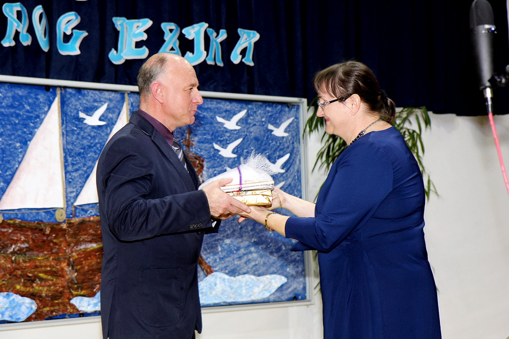 OŠ Smiljevac: Obilježena 50. godina Deklaracije o nazivu i položaju hrvatskoga jezika OŠ Smiljevac: Obilježena 50. godina Deklaracije o nazivu i položaju hrvatskoga jezika