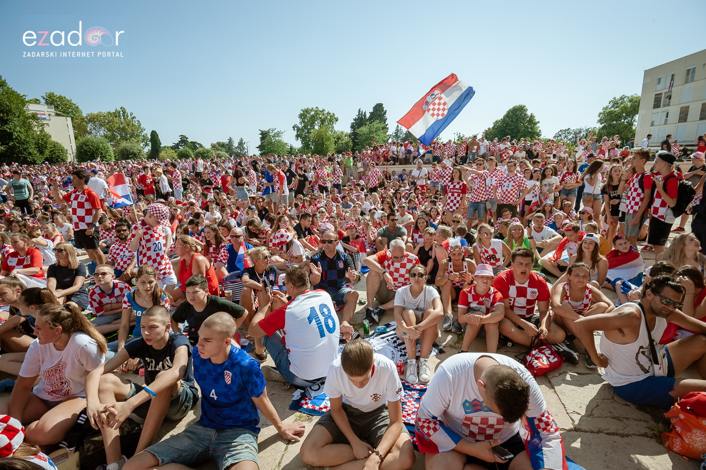 Navijačko ludilo u Zadru za vrijeme i nakon finala Svjetskog prvenstva Navijačko ludilo u Zadru za vrijeme i nakon finala Svjetskog prvenstva