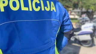 policija ilustracija policajac