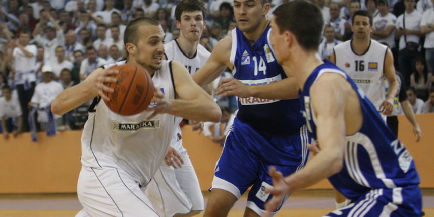 Sinj, 040411. Dvorana KK Alkar. Kosarkaska liga za prvaka, utakmica izmedju Alkara i Zadra. Foto: Vojko Basic / CROPIX Sinj, 040411. Dvorana KK Alkar. Kosarkaska liga za prvaka, utakmica izmedju Alkara i Zadra. Foto: Vojko Basic / CROPIX