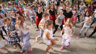 Posljednji dan nastave u OŠ Petra Preradovića u ritmu zumbe Posljednji dan nastave u OŠ Petra Preradovića u ritmu zumbe
