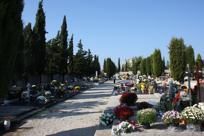 Blagdan Svih Svetih na groblju Belafuža 1. studenog 2011, Foto: Mladen Malik Blagdan Svih Svetih na groblju Belafuža 1. studenog 2011, Foto: Mladen Malik