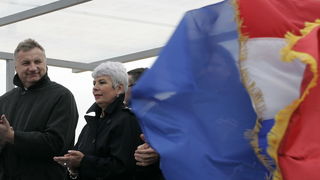 Knin, 150311.
Premijerka Jadranka Kosor otvorila je radove na prosirenju pogona tvornice Div u Kninu.
Jadranka Kosor i ministar Djuro Popijac
Foto : Jakov Prkic / Cropix Knin, 150311.
Premijerka Jadranka Kosor otvorila je radove na prosirenju pogona tvornice Div u Kninu.
Jadranka Kosor i ministar Djuro Popijac
Foto : Jakov Prkic / Cropix