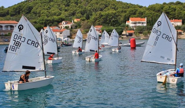 Škola jedrenja Lukoran, klasa Optimist